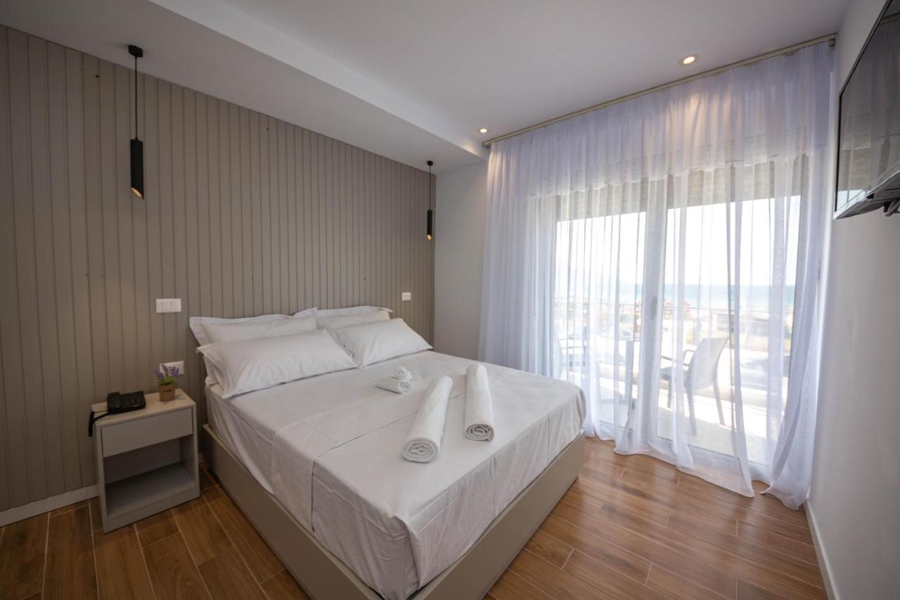 Hesperus Hotel Vlorë Esterno foto