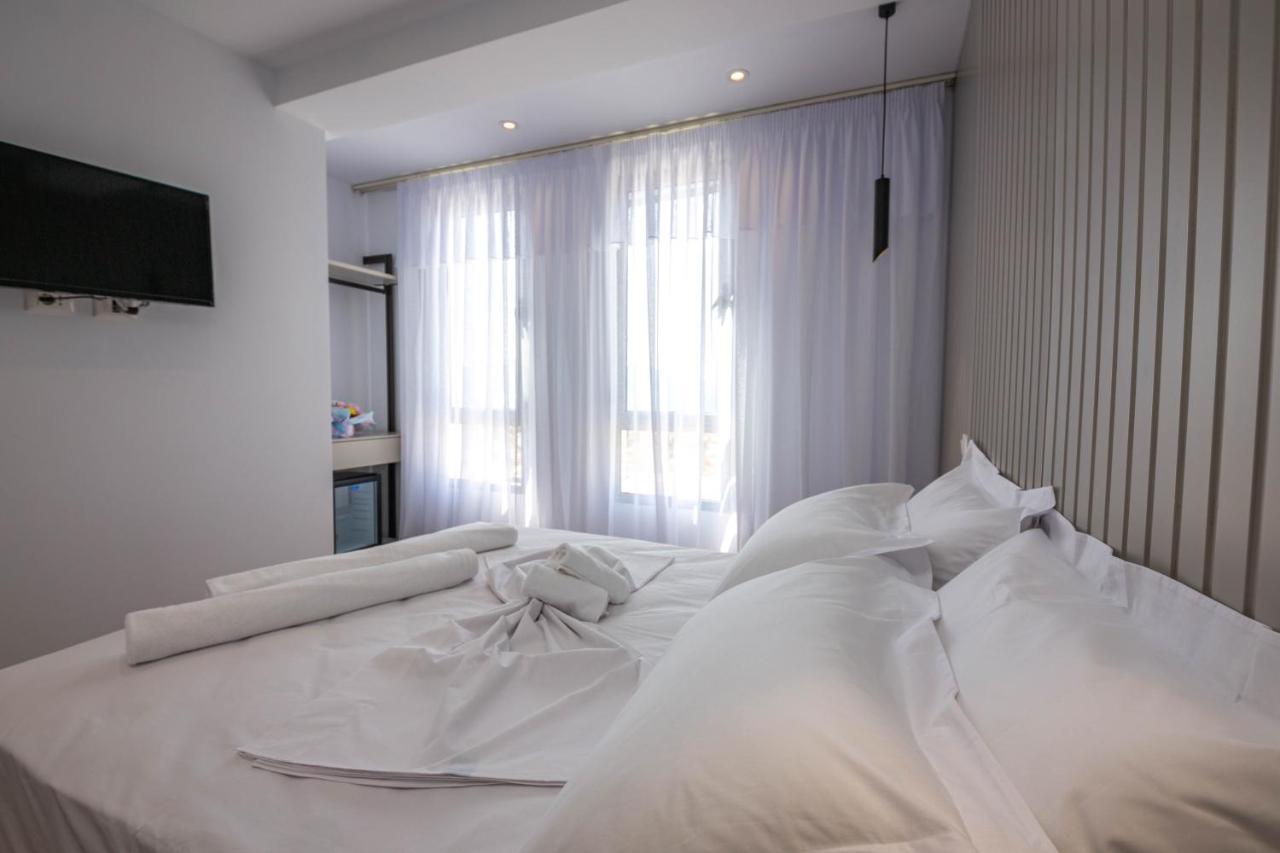 Hesperus Hotel Vlorë Esterno foto