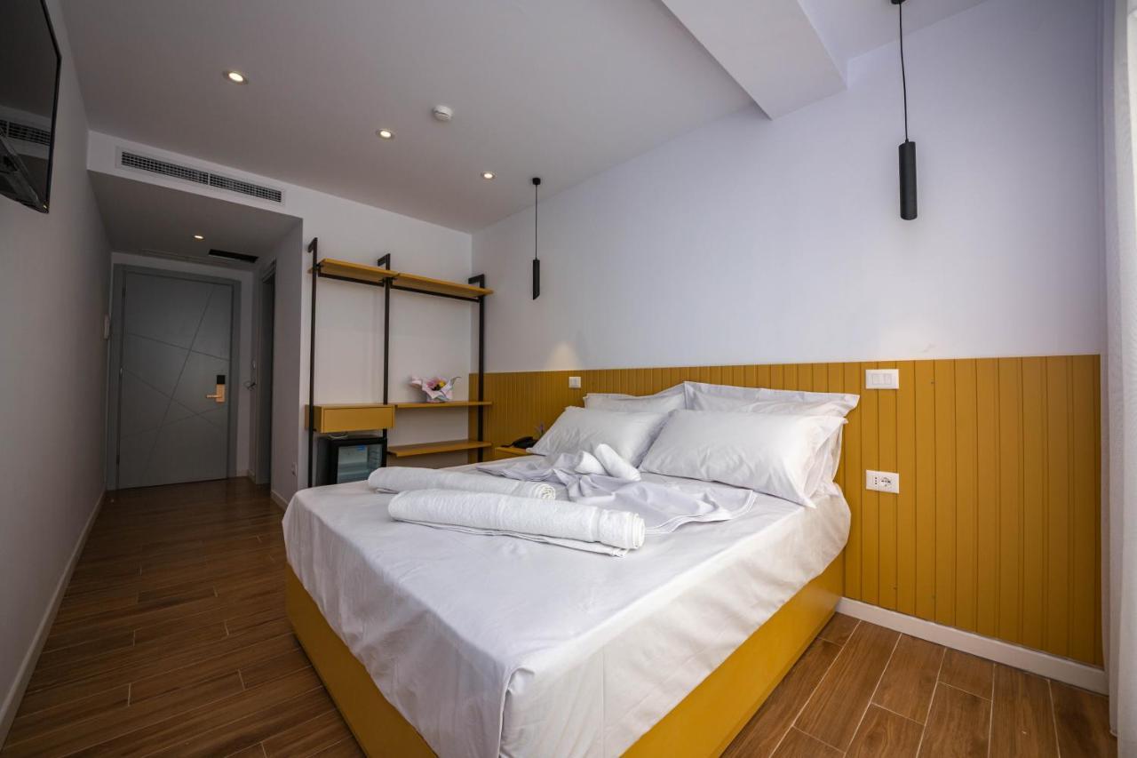 Hesperus Hotel Vlorë Esterno foto