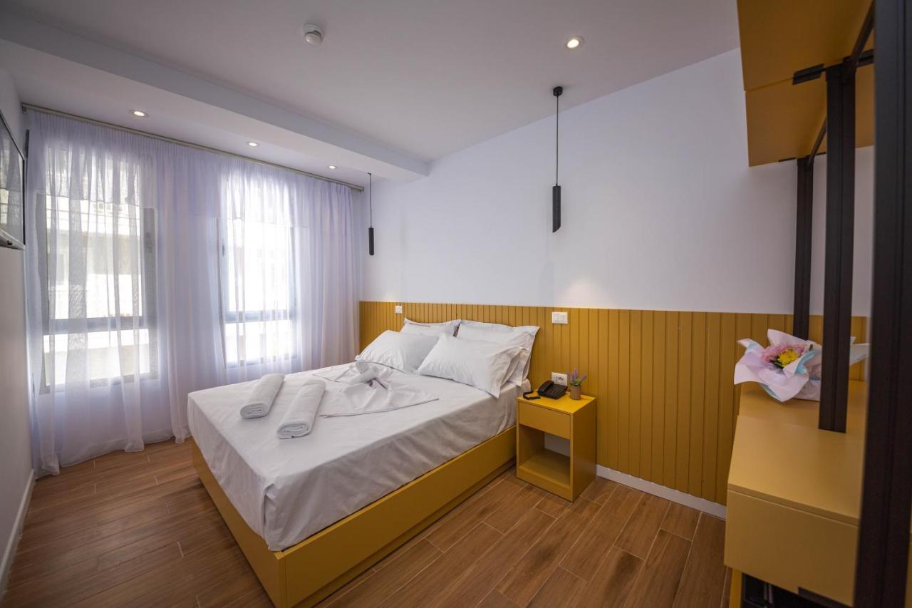 Hesperus Hotel Vlorë Esterno foto