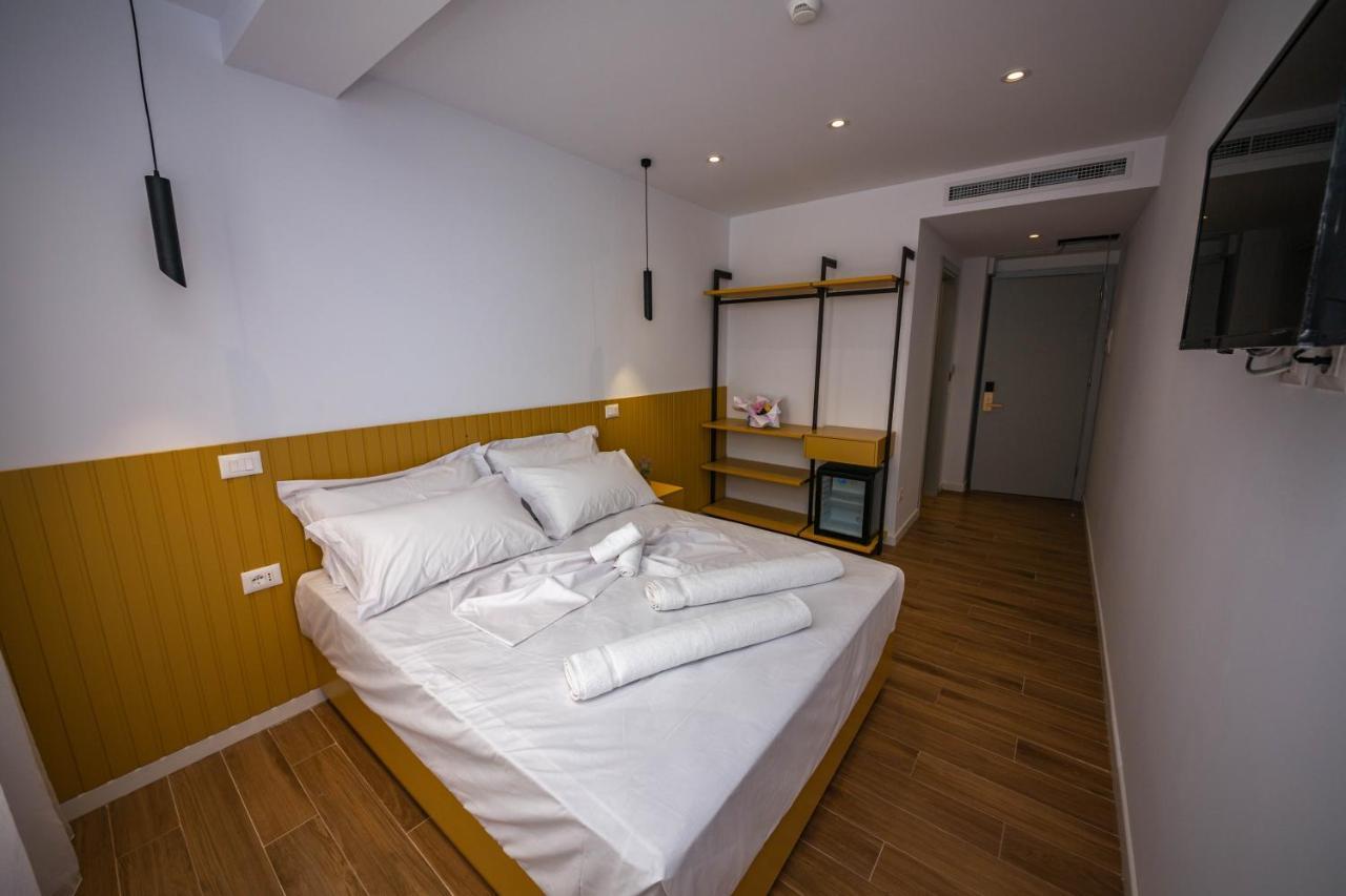 Hesperus Hotel Vlorë Esterno foto