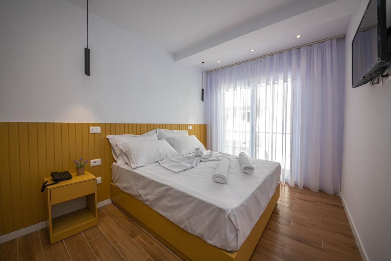 Hesperus Hotel Vlorë Esterno foto
