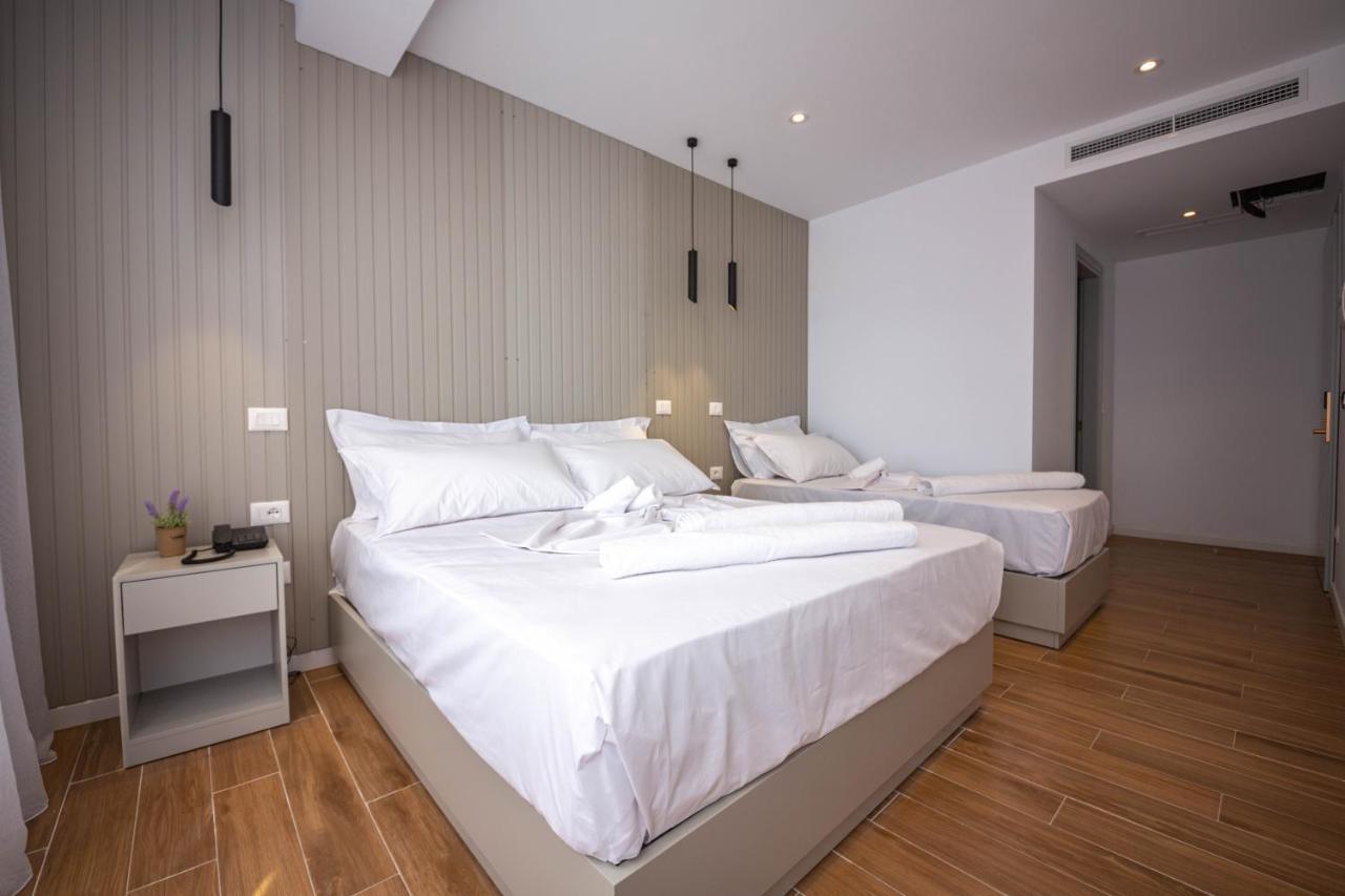 Hesperus Hotel Vlorë Esterno foto