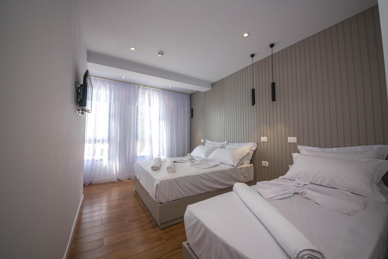 Hesperus Hotel Vlorë Esterno foto